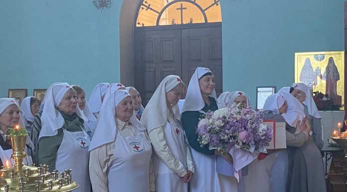 Руководитель отдела социального служения поздравил общество милосердия Горячего ключа с юбилеем