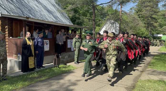 Протоиерей Сергий Лопасов принял участие в учебных сборах допризывной молодежи