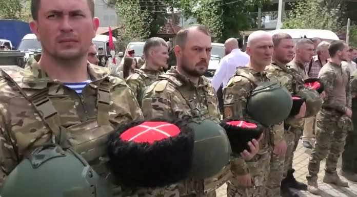 Видеосюжет. Митрополит Василий освятил гуманитарную помощь для воинов СВО