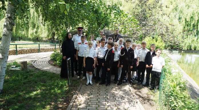 Подворье монастыря «Всецарица» посетили казачата из школ Динского района