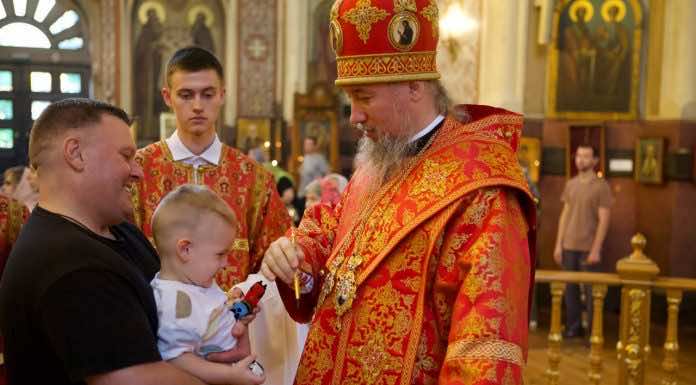 Митрополит Василий совершил Всенощное бдение в Свято-Екатерининском соборе