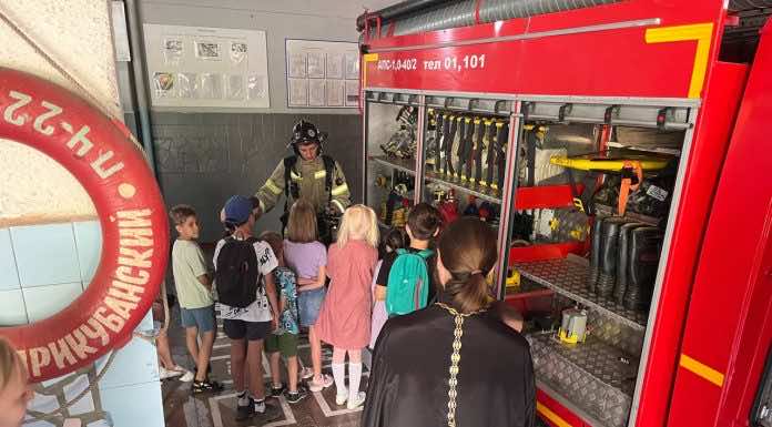 Воспитанники воскресной школы посетили пожарно-спасательную часть