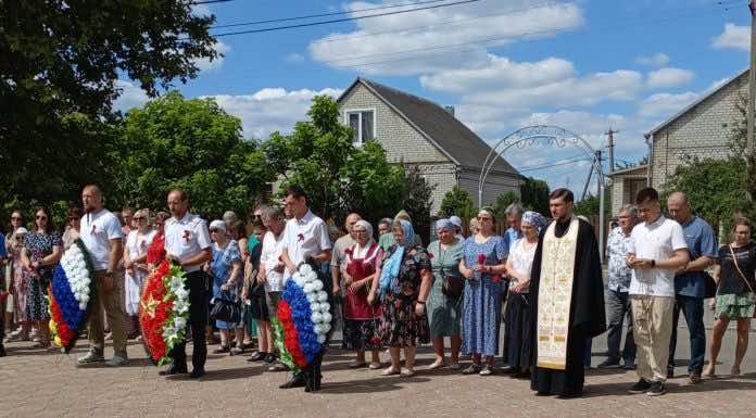 В поселке Южном почтили память воинов Великой Отечественной войны