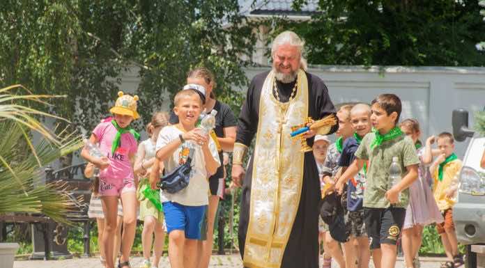 Участники школьного лагеря посетили экскурсию по монастырю