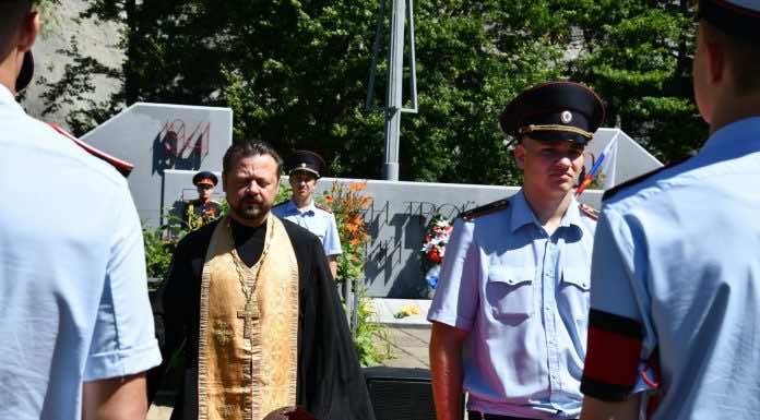 В Горячем Ключе священник совершил чин погребения неизвестных воинов