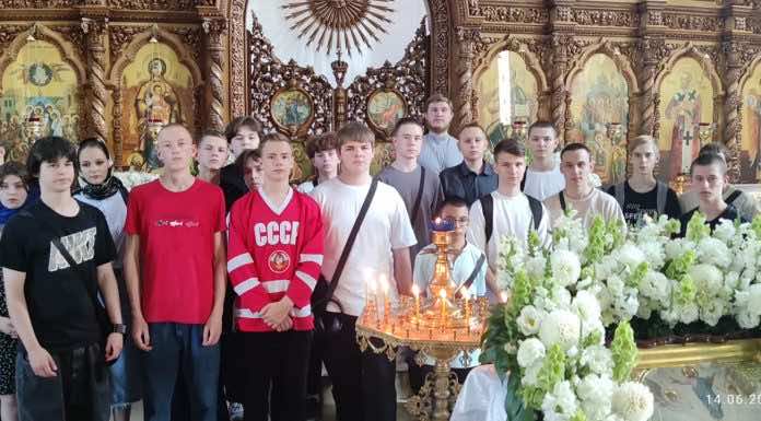 Студенты Краснодарского торгово-экономического колледжа посетили храм Покрова Пресвятой Богородицы