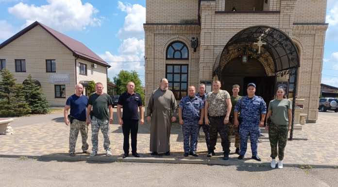 Иерей Максим Белов провел беседу с сотрудниками Росгвардии