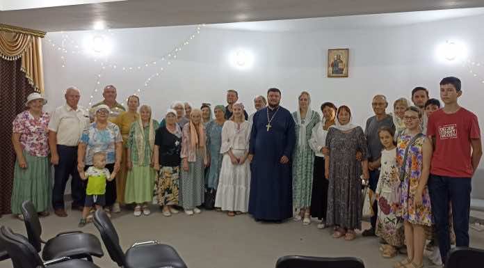 В Троицком храме состоялась литературная гостиная по творчеству С. Лукьяненко