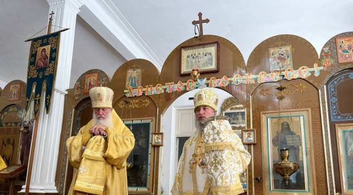 Митрополит Василий совершил Божественную литургию в Свято-Успенском женском монастыре города Кореновска