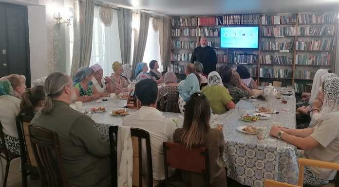 В храме станицы Северской состоялась встреча прихожан с руководителем миссионерского отдела епархии