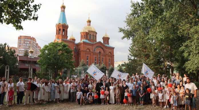 День семьи, любви и верности в храме Рождества Христова