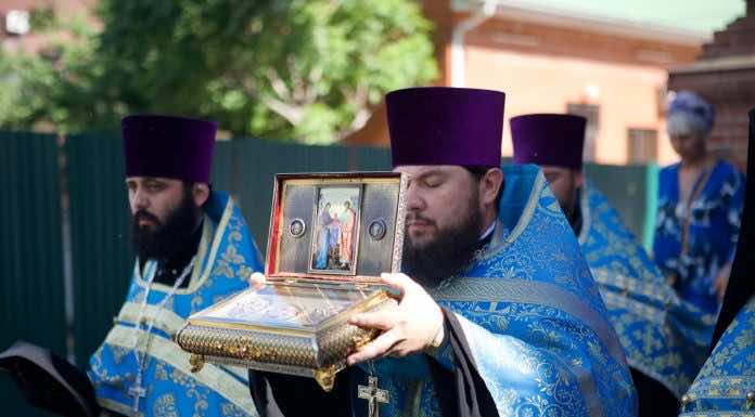 Состоялся торжественный чин передачи ковчега с Поясом Пресвятой Богородицы