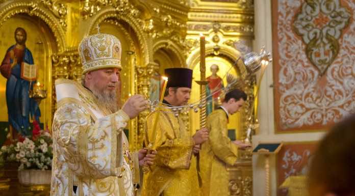 Митрополит Василий совершил Всенощное бдение в Свято-Екатерининском соборе