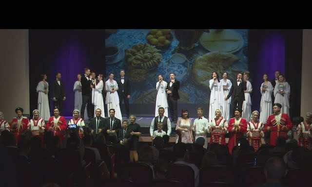 Видеосюжет. В Краснодаре впервые прошел творческий вечер «Семья — малая церковь»