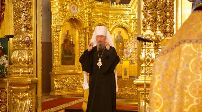 Митрополит Василий совершил Всенощное бдение в Свято-Екатерининском соборе