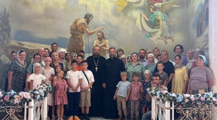 Паломники из Краснодарского края посетили храм Святой Троицы в станице Динской