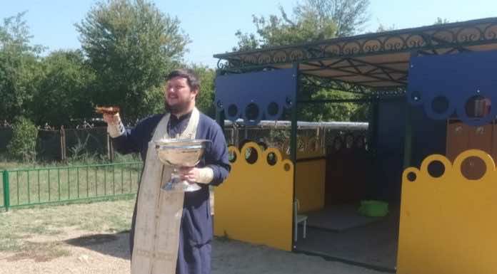 Иерей Вячеслав Рогоза освятил детский сад