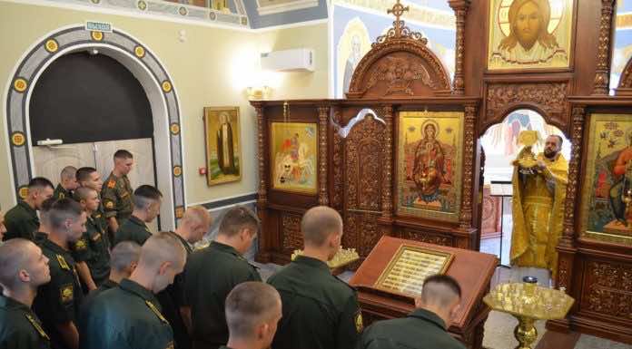 В храме при военном училище им. Штеменко состоялась Божественная литургия