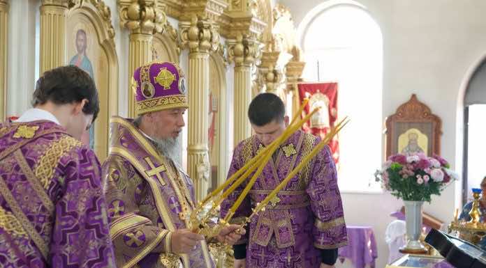 В день Крестовоздвижения митрополит Василий совершил Литургию в храме пос. Афипского