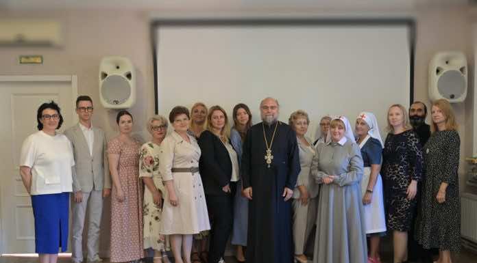 При Свято-Ильинском храме прошел круглый стол по вопросам комплексной поддержки семьей