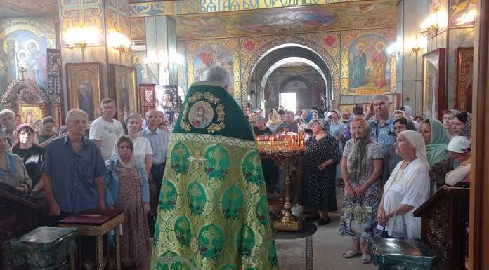 В храмах 3-го Краснодарского благочиния молитвенно почтили память благоверных Петра и Февронии Муромских