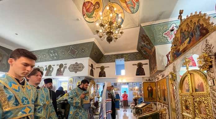 Митрополит Василий возглавил престольный праздник храма иконы Божией Матери «Спорительница хлебов» в Краснодаре