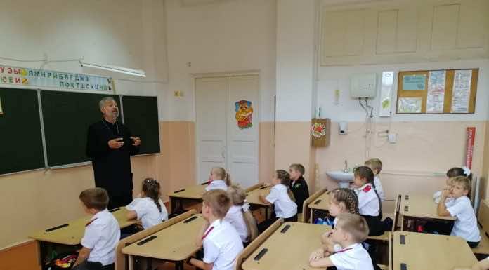 Штатный клирик храма Вознесения Господня провел уроки духовности