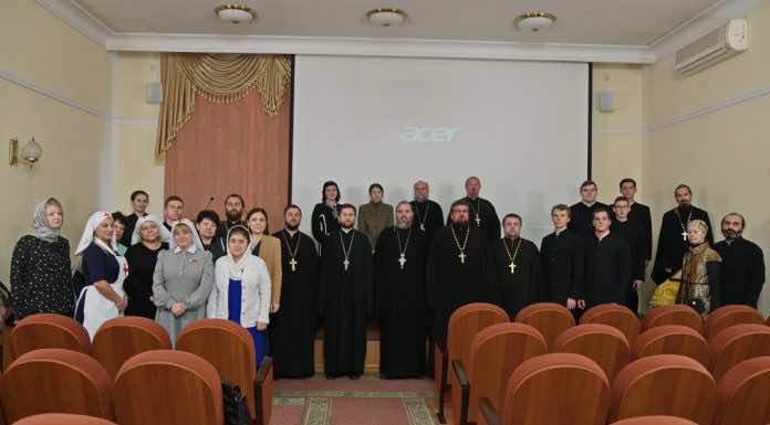 На секции отдела по социальному служению Екатеринодарской епархии обсудили важность укрепления традиционных семейных ценностей