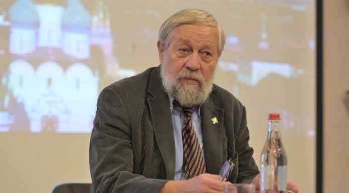 Писатель и режиссер Александр Богатырев встретился с прихожанами Свято-Ильинского храма