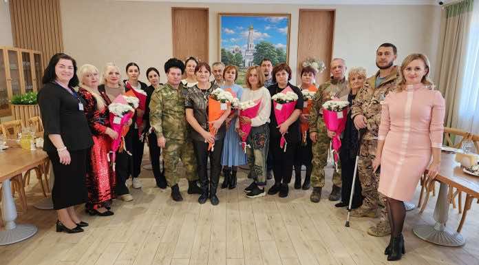 В храме Святой Троицы состоялось мероприятие, посвященное Дню матери