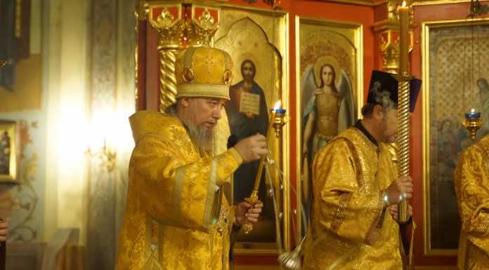 Митрополит Василий совершил всенощное бдение в кафедральном соборе святой великомученицы Екатерины