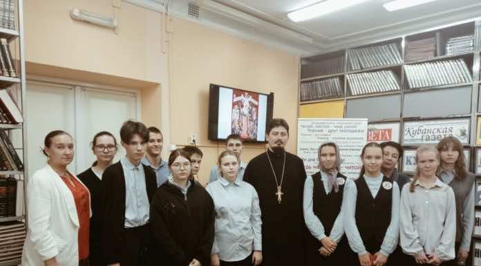 Священник провёл занятие, посвященное грядущему Дню матери