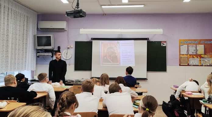 В Горячем Ключе диакон провел уроки на патриотическую тему