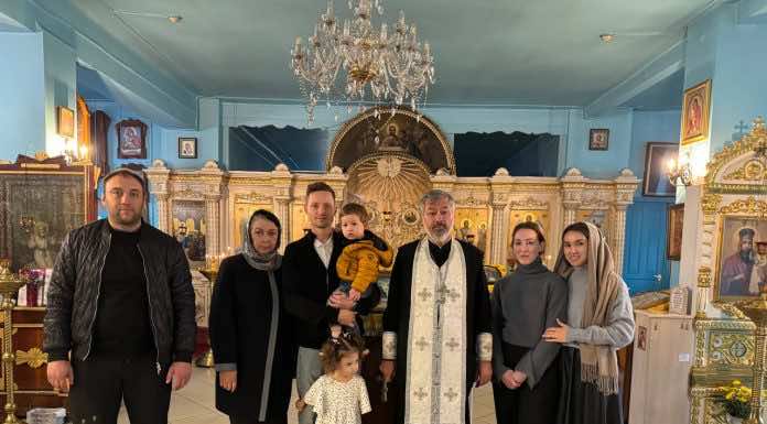 В храме Вознесения Господня состоялось крещение протестантки