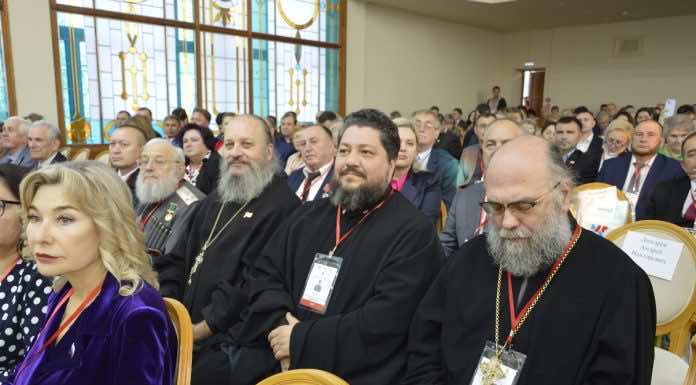 Духовенство епархии приняло участие в пленарном заседании форума «Гражданская солидарность»