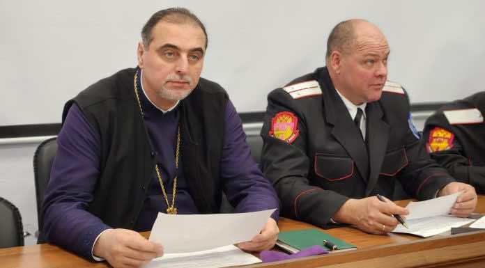 Протоиерей Иоанн Лапко посетил выборный сбор казаков