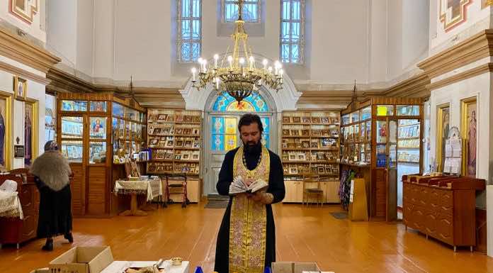 Храм Вознесения Господня станицы Пластуновской провел сбор средств на рождественскую посылку для воинов