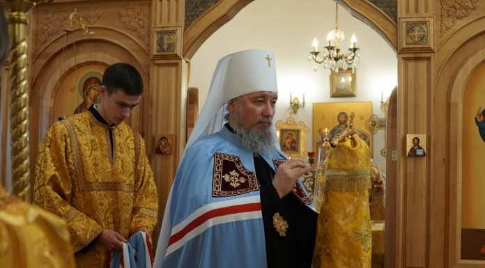 Митрополит Василий совершил Всенощное бдение в храме села Львовское