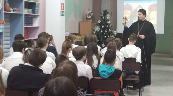 Клирики храма преподобного Сергия Радонежского провели встречи со школьниками