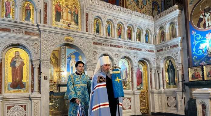 Митрополит Василий совершил Всенощное бдение в Войсковом Александро-Невском соборе Краснодара