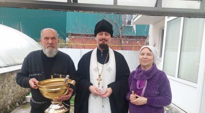 Священник поздравил подопечных пансионата «Добрый сердца» с праздником Богоявления