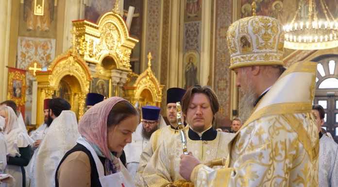 В кафедральном соборе Краснодара состоялось посвящение в сестры и братья милосердия новых членов Ассоциации сестричеств