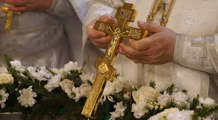 В праздник Крещения Господня митрополит Василий совершил ночное богослужение в Свято-Троицком соборе Краснодара