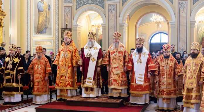 Митрополит Василий сослужил митрополиту Меркурию за Литургией в Неделю о мытаре и фарисее