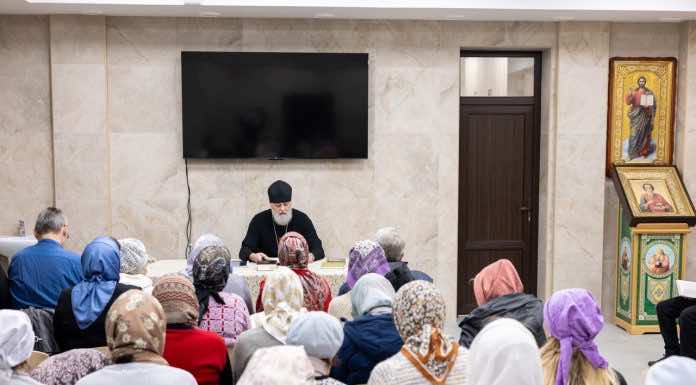 Члены Общества православных врачей посетили библейско-богословские курсы в Свято-Пантелеимоновском храме