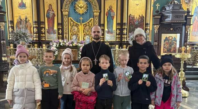Храм святого Духа посетили воспитанники детского центра дополнительного образования
