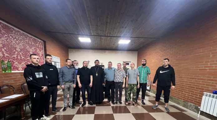 Штатный клирик храма Святой Троицы провел занятие с воспитанниками центра ресоциализации имени преподобного Александра Пересвета