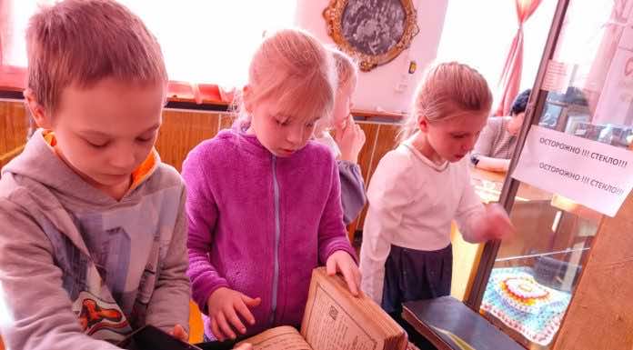 Воспитанники воскресной школы храма Архангела Гавриила ст. Новомышастовской посетили выставку православных книг