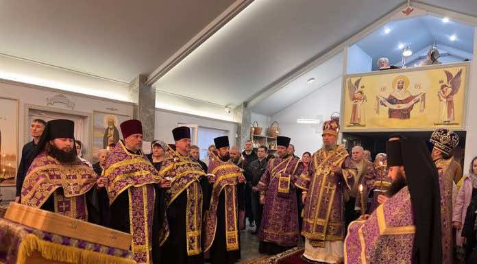 Митрополит Василий совершил богослужение в храме преподобномученицы Елисаветы г. Краснодара