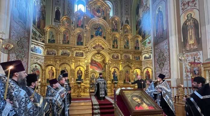 В Свято-Екатерининском кафедральном соборе совершена заупокойная панихида по протоиерею Кириллу Россинскому